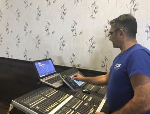 Técnico de sonido de orquesta de verbena