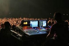 Técnico de sonido de orquesta de verbena